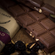 Load image into Gallery viewer, Classic Cacao with Raisins and Toasted Seeds